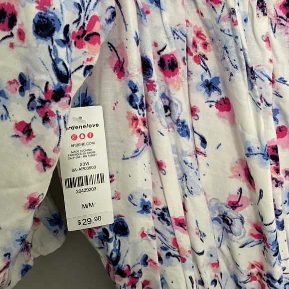 NWT Ardene Floral Romper (size medium) - Picture 2 of 8